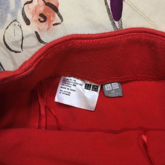 DONATING 2/4: Red UNIQLO Pencil Skirt - Picture 3 of 4
